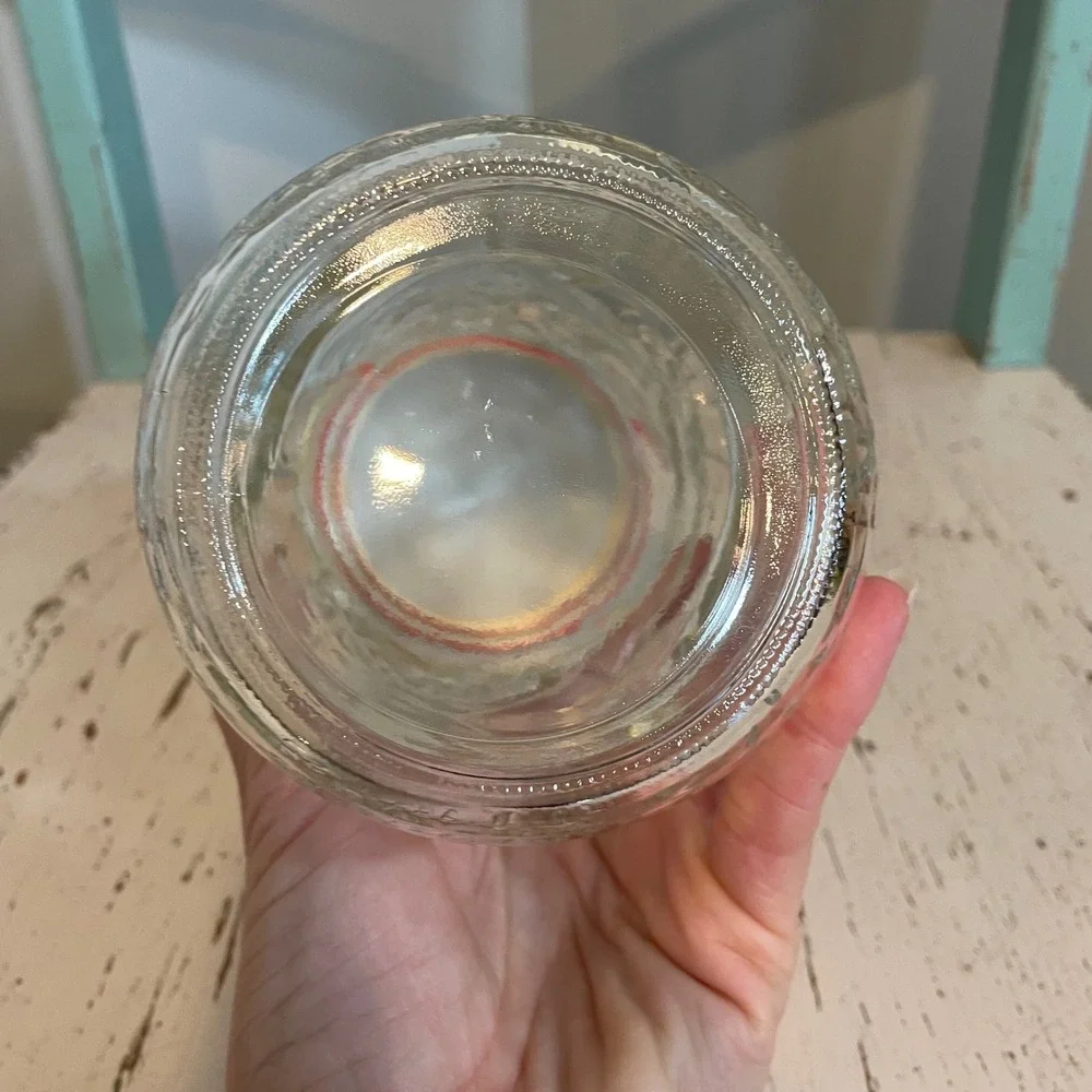 Vintage 1992 Kraft Grape Jelly Santa Jar 32 oz Clear‎ Embossed Glass Christmas